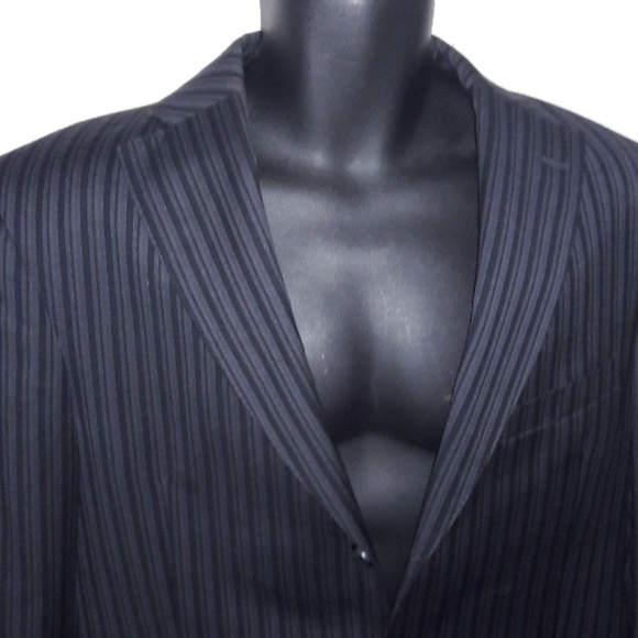 𝅺BEN SHERMAN Slim-Fit, Black Striped, Double-Vented Blazer, 42R - Picture 6 of 10